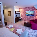 Aparthotel Flinski Sport X Spa, Boutique X Art Świeradów-Zdrój