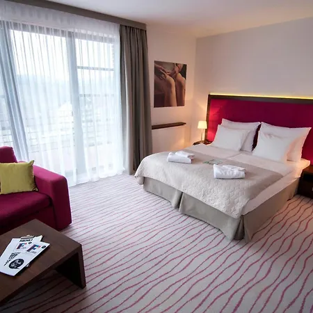Flinski Sport & Hotel apartamentowy 2*