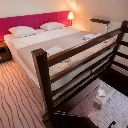 Flinski Sport & Aparthotel 2*