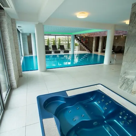 Flinski Sport X Spa, Boutique X Art 4*