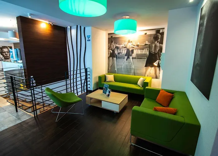 Flinski Sport X Spa, Boutique X Art