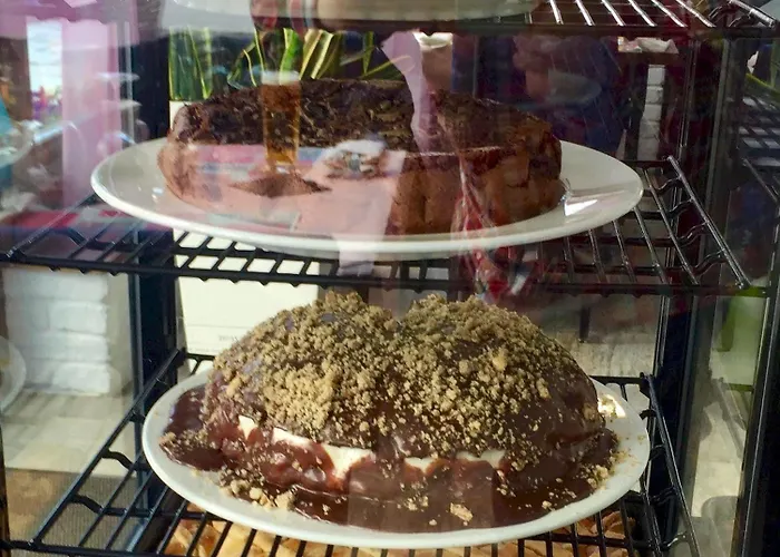 Flinski Sport X Spa, Boutique X Art