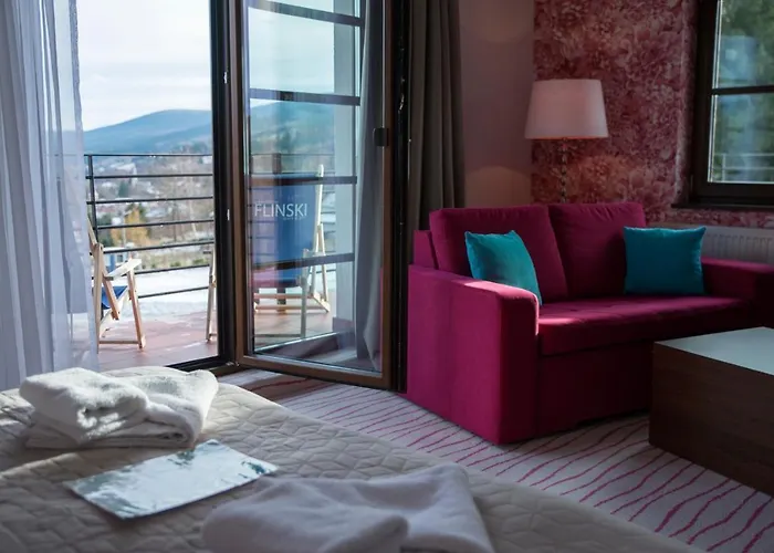 Flinski Sport X Spa, Boutique X Art