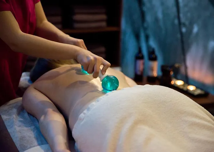 Aparthotel Flinski Sport X Spa, Boutique X Art